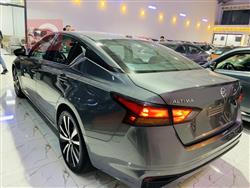 نيسان ألتيما